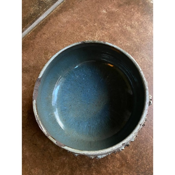 Vintage Volcanic Jewelry Box purchased in Hawaii - Picture 5 of 7